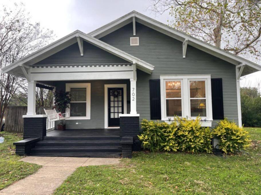 Newly Remodeled Bungalow Near Downtown Brenham Villa Exterior photo